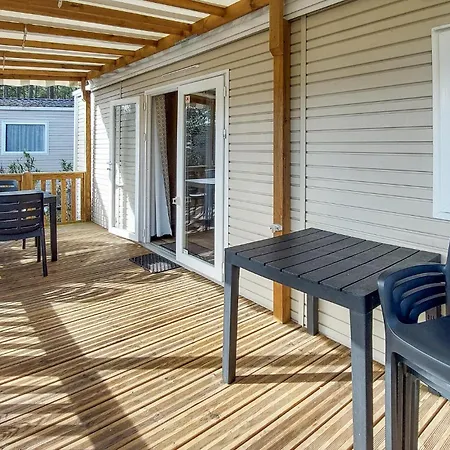 Stacaravan In 3* 波讷地区圣朱利安