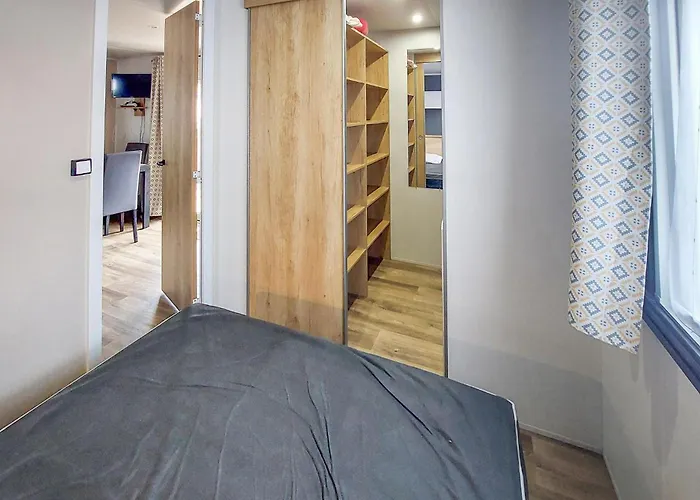 Stacaravan In 3* 波讷地区圣朱利安