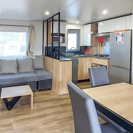 Beautiful Stacaravan In Saint-Julien-En-Born 3*