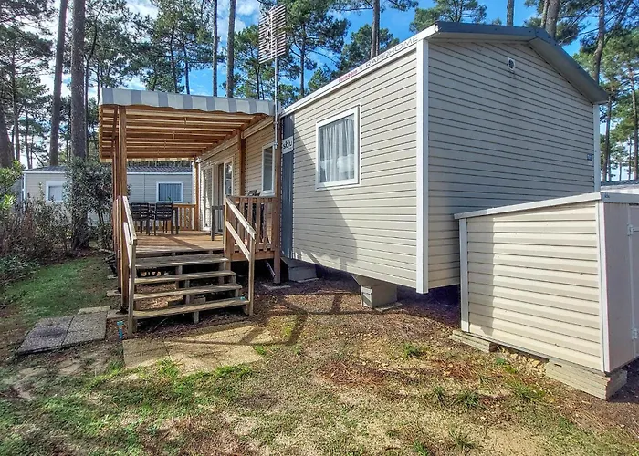 مكان تخييم Stacaravan In